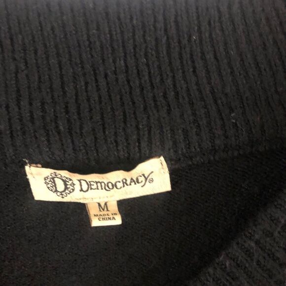 Democracy boatneck black sweater buttons on side size M - Picture 5 of 9